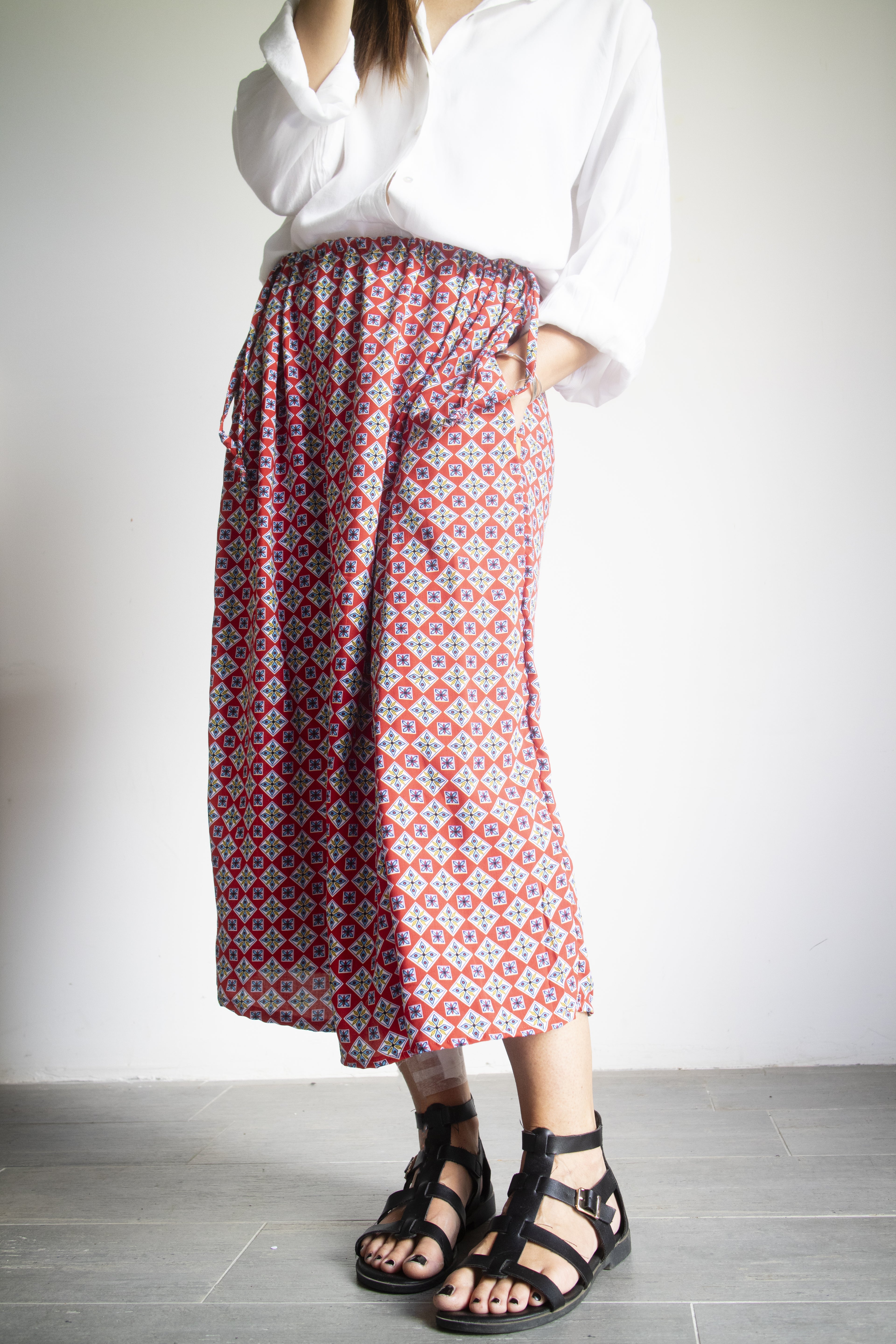 Gonna Almara stile maiolica