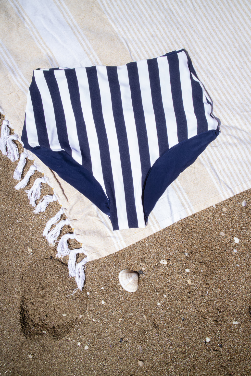 Bikini vita alta double face blu e righe